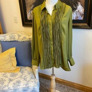Renuar Green Blouse Size 12 Front Pleat Detail